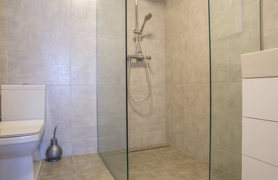 Miete einer geräumigen 2-Zimmer-Wohnung, 78 m², Vračar, Belgrad, Serbien